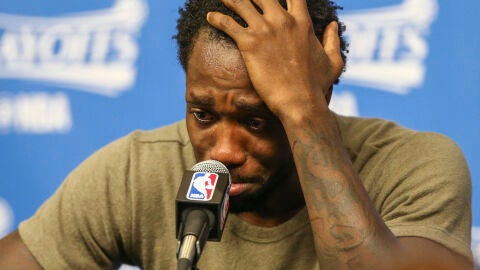 Patrick Beverley, apenado ante los medios de comunicaci&oacute;n