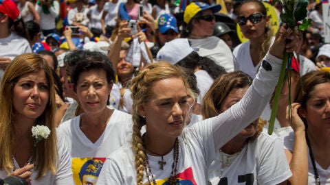 Lilian Tintori, tras salir de ver a su marido en la c&aacute;rcel.
