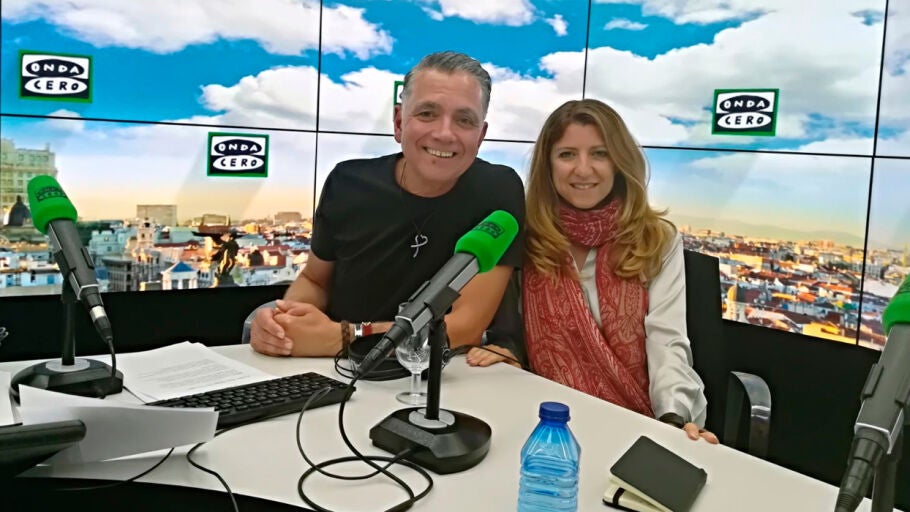 Raquel Gisbert durante una entrevista con Juan Ram&oacute;n Lucas en M&aacute;s de uno