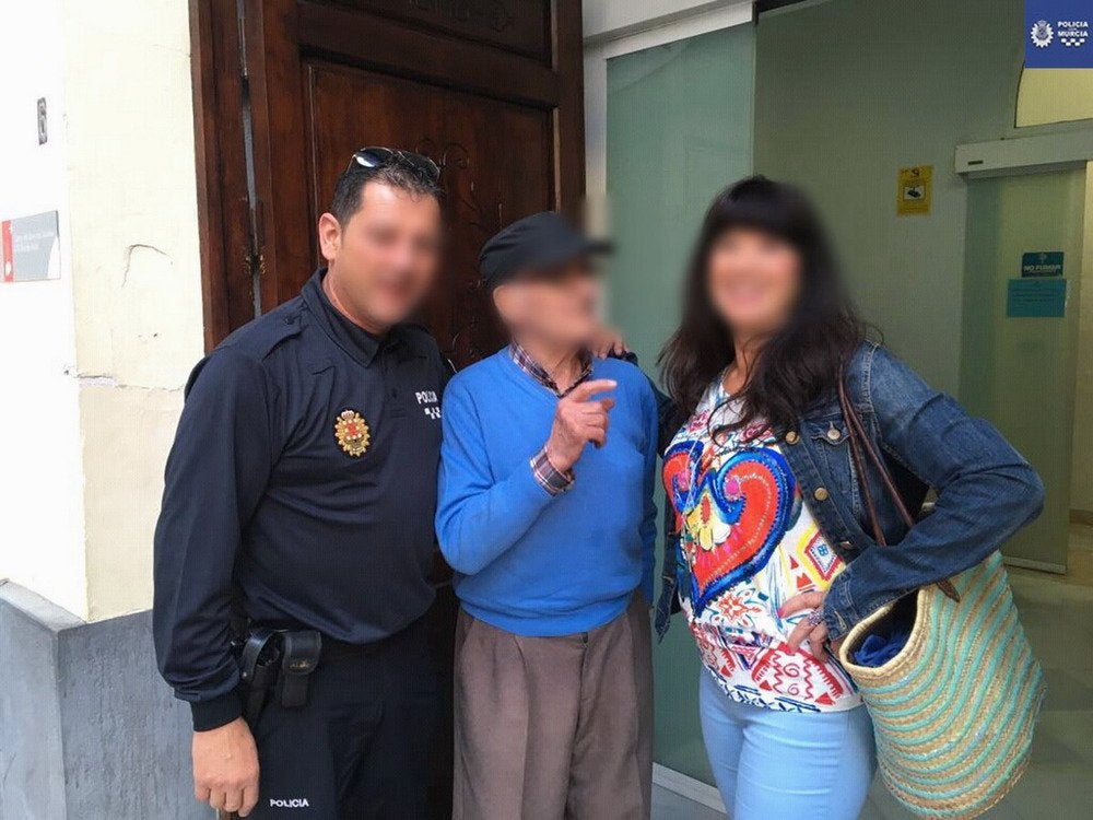 Un conductor de 88 años acaba en Murcia tras salir de Madrid a comprar vino Un conductor de 88 años acaba en Murcia tras salir de Madrid a comprar vino
