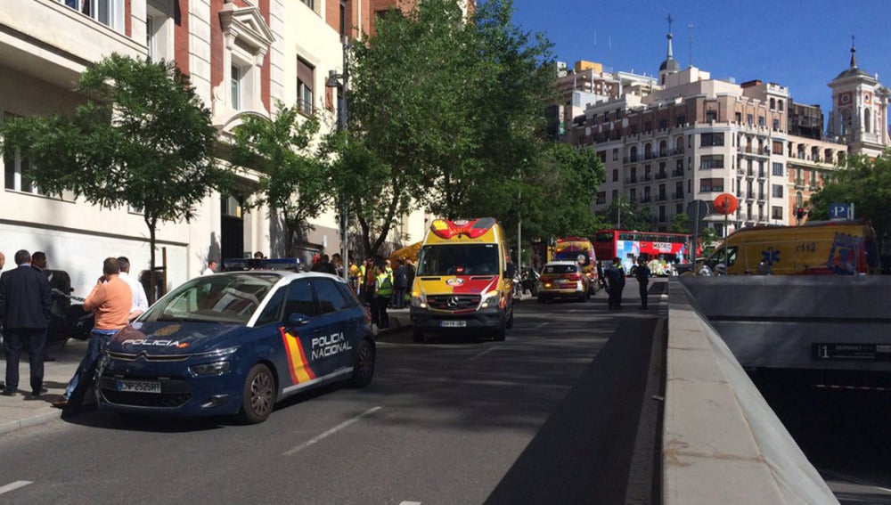 Dos adolescentes mueren en Madrid al caer por el hueco de un ascensor