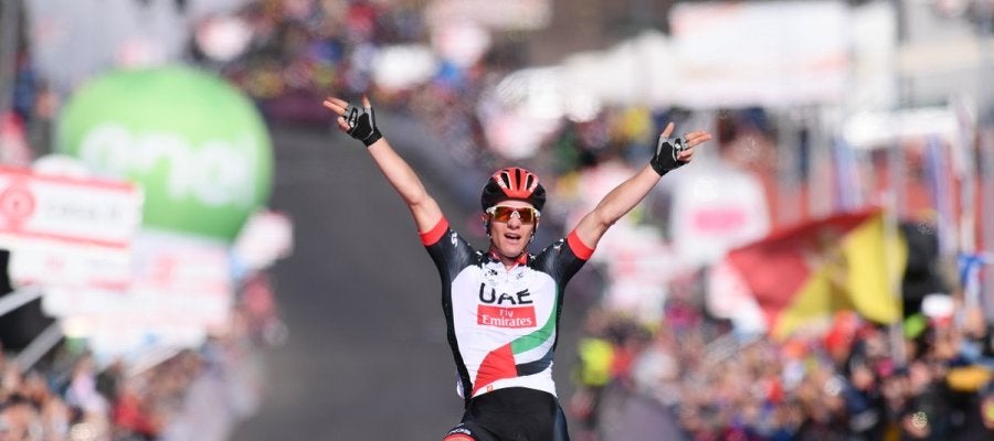 Jan Polanc celebra su triunfo en la cuarta etapa del Giro Jan Polanc celebra su triunfo en la cuarta etapa del Giro