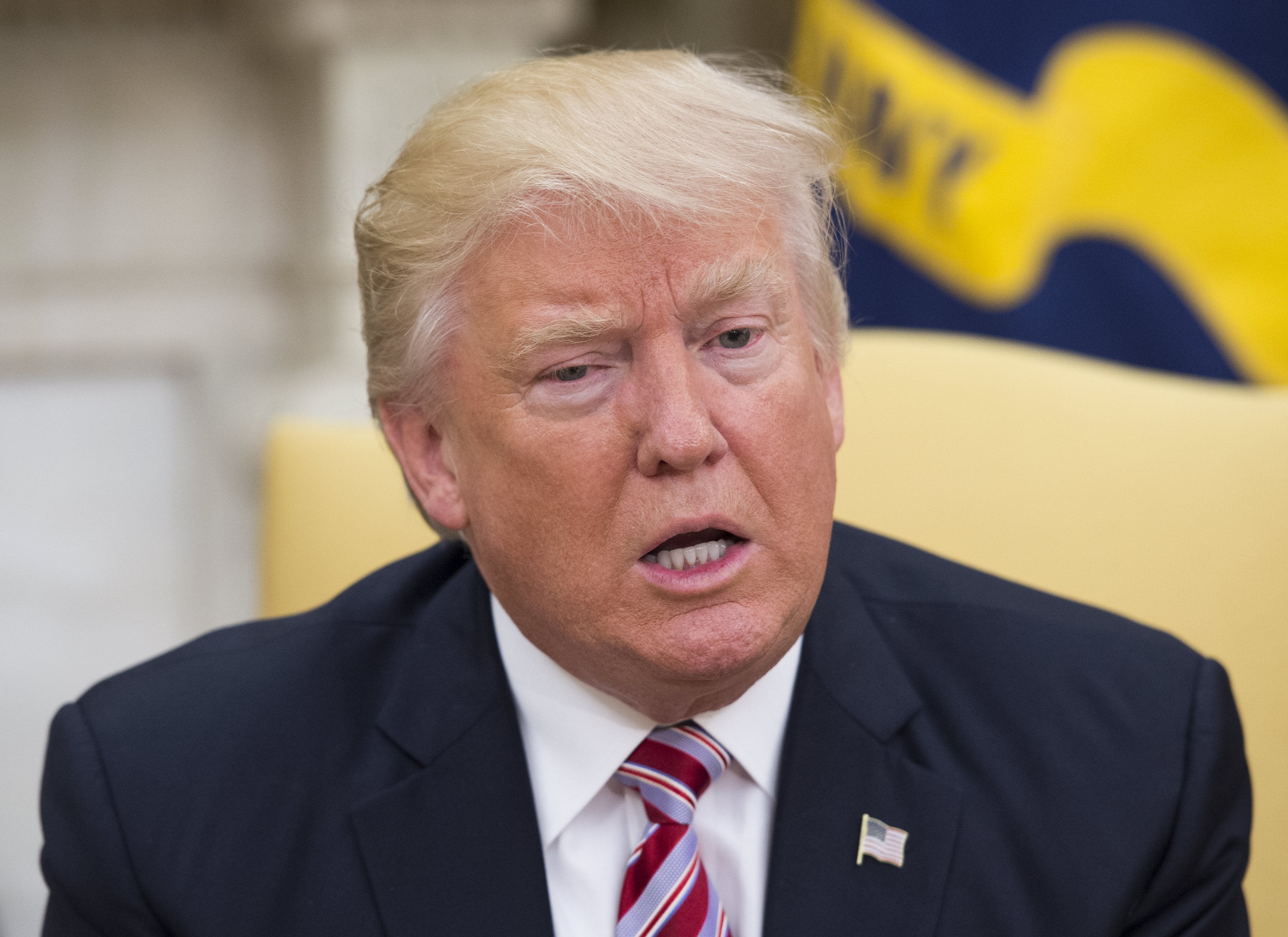 Trump contradice la versión de la Casa Blanca sobre el despido de Comey Trump contradice la versión de la Casa Blanca sobre el despido de Comey