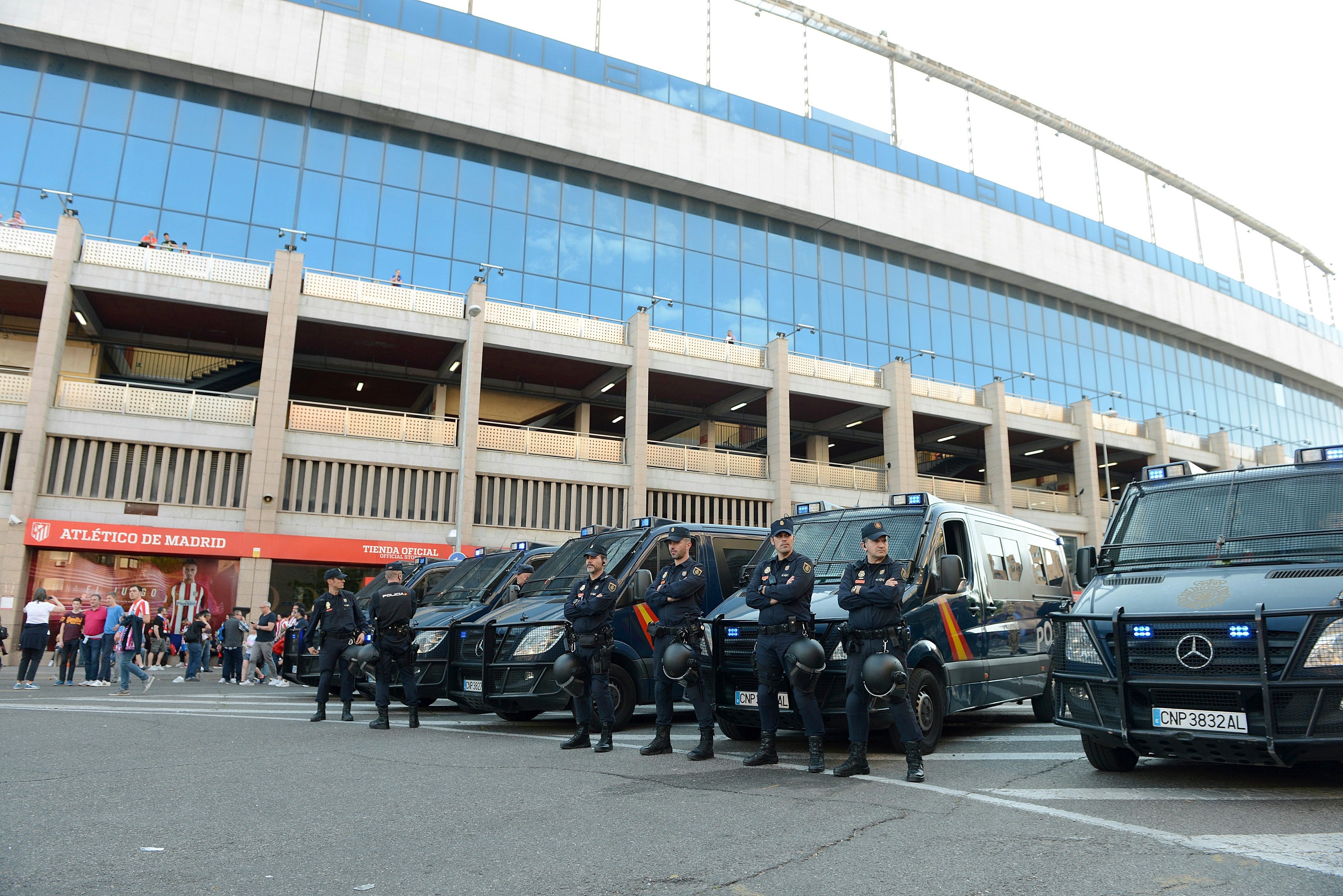 Los aficionados del Real Madrid que acudan al derbi serán trasladados en autobús al Calderón Los aficionados del Real Madrid que acudan al derbi serán trasladados en autobús al Calderón