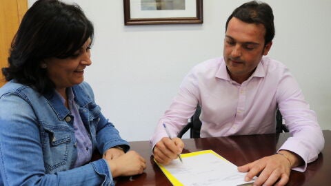 FIRMA PE&Ntilde;&Iacute;SCOLA