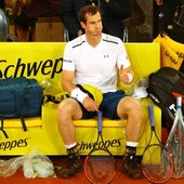 Andy Murray, durante un descanso de su partido contra Coric Andy Murray, durante un descanso de su partido contra Coric