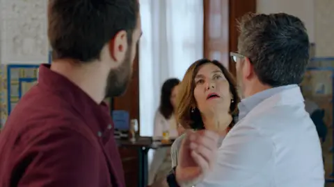 Ane Gabarain protagoniza las tomas falsas de 'Allí Abajo' Ane Gabarain protagoniza las tomas falsas de 'Allí Abajo'