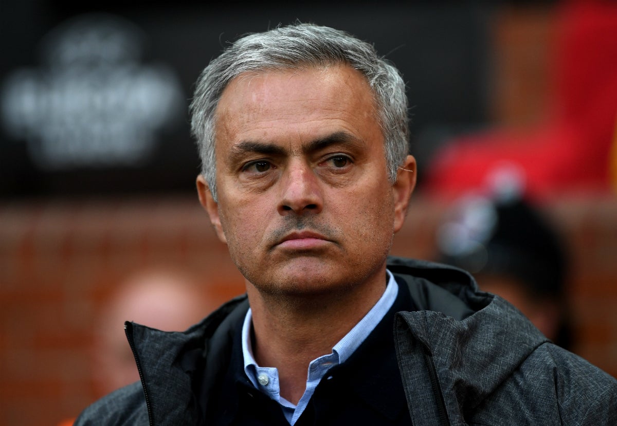 Mourinho asegura que fichar a Cristiano o a Bale "es misión imposible" Mourinho asegura que fichar a Cristiano o a Bale "es misión imposible"
