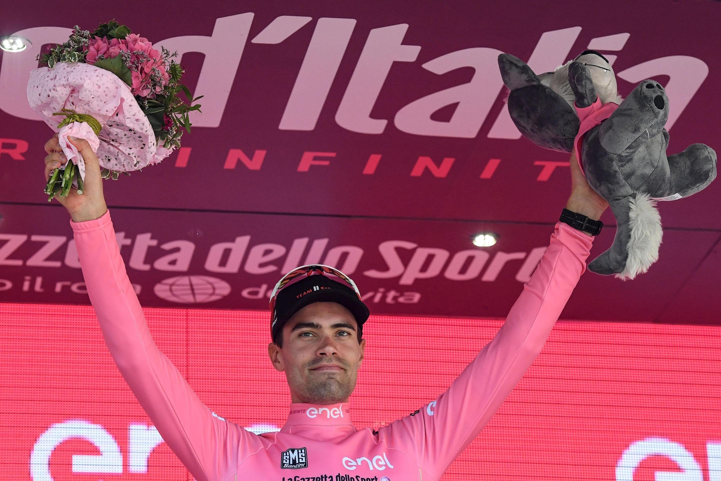 Tom Dumoulin refuerza su liderato en el Giro de Italia tras ganar la decimocuarta etapa Tom Dumoulin refuerza su liderato en el Giro de Italia tras ganar la decimocuarta etapa