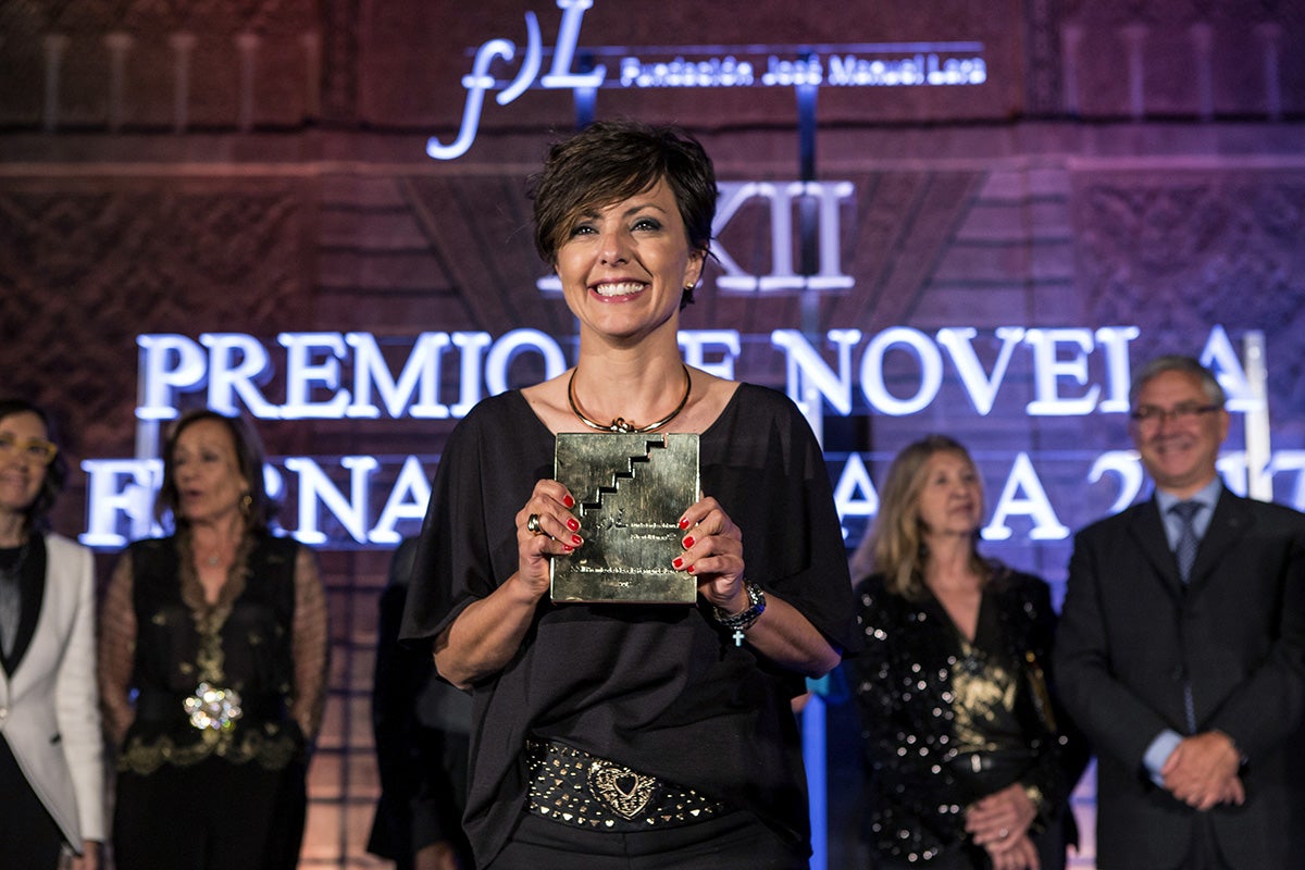 La periodista y escritora Sonsoles Ónega, galardonada con el Premio Fernando Lara con una novela de amor La periodista y escritora Sonsoles Ónega, galardonada con el Premio Fernando Lara con una novela de amor