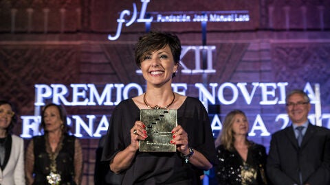 La periodista y escritora Sonsoles &Oacute;nega gana el Premio Fernando Lara