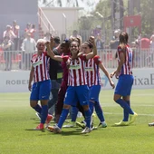 Las jugadoras del Atlético de Madrid celebran el trinfo como campeonas de la Liga Iberdrola de fútbol femenino. Las jugadoras del Atlético de Madrid celebran el trinfo como campeonas de la Liga Iberdrola de fútbol femenino.