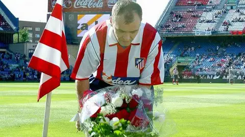 La estrella rojiblanca, Milinko Pantic. La estrella rojiblanca, Milinko Pantic.