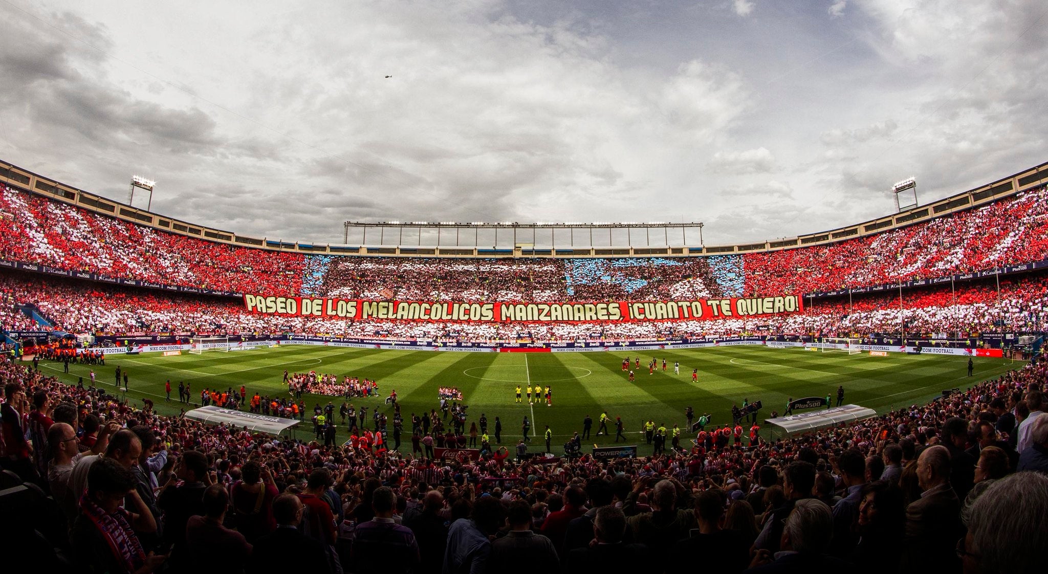 Mosaico gigante para despedir al Vicente Calderón en el último partido de Liga Mosaico gigante para despedir al Vicente Calderón en el último partido de Liga