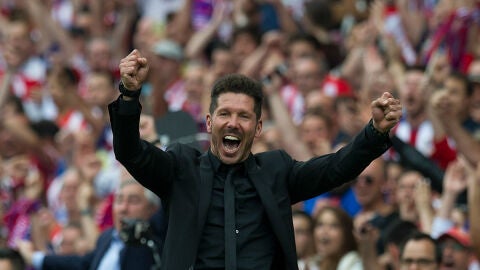 Simeone celebra un gol