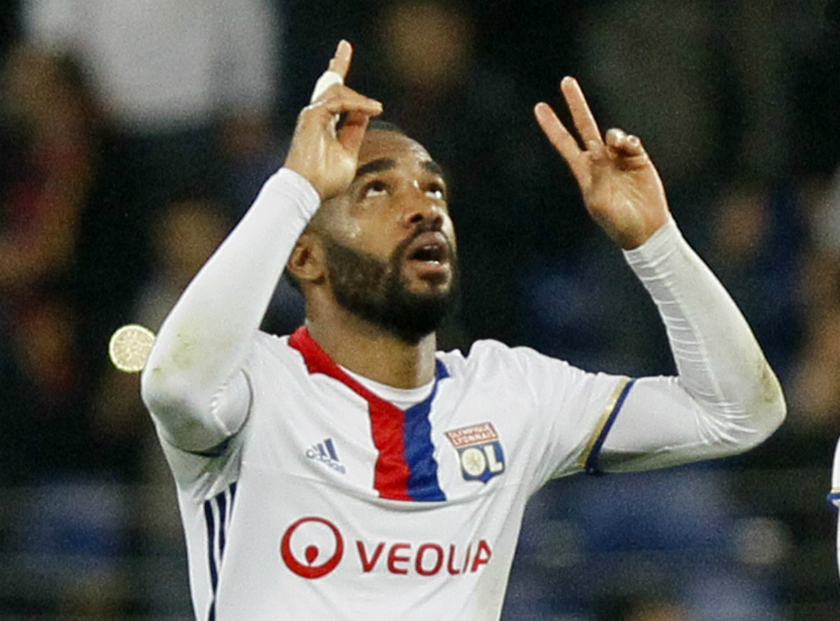 El presidente del Olympique de Lyon confirma un acuerdo verbal entre Lacazette y el Atlético El presidente del Olympique de Lyon confirma un acuerdo verbal entre Lacazette y el Atlético