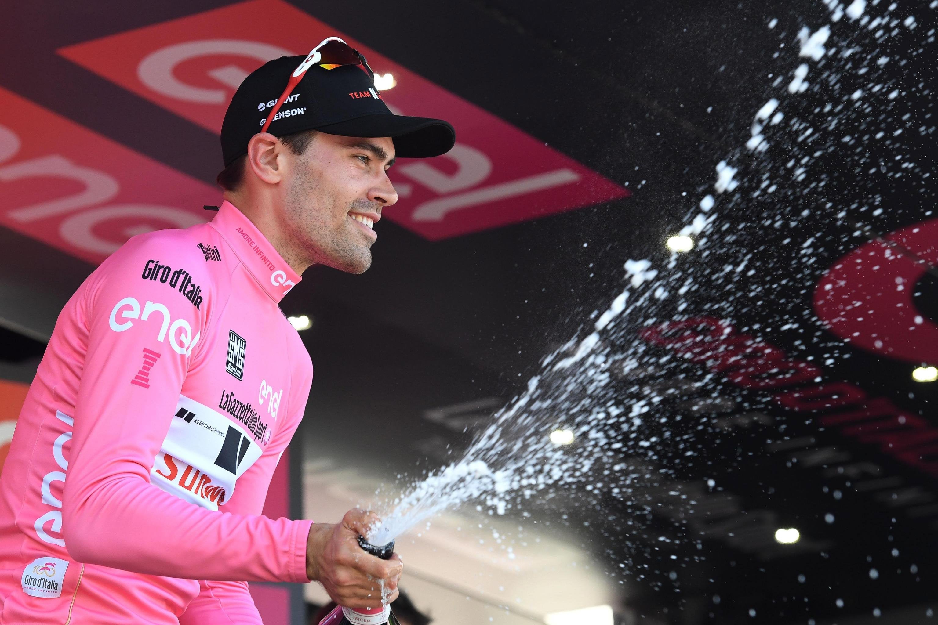 Jungels se impone al sprint en la decimoquinta etapa del Giro y Dumoulin mantiene el liderato Jungels se impone al sprint en la decimoquinta etapa del Giro y Dumoulin mantiene el liderato