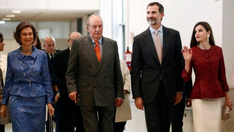 Los Reyes han presidido el d&eacute;cimo aniversario del Centro Alzh&eacute;imer que patrocina la Fundaci&oacute;n Reina Sof&iacute;a