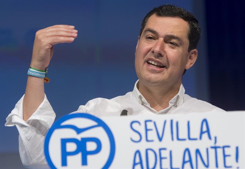 Moreno critica el "show" de PSOE y Cs para provocar un adelanto "innecesario" de las elecciones andaluzas Moreno critica el "show" de PSOE y Cs para provocar un adelanto "innecesario" de las elecciones andaluzas