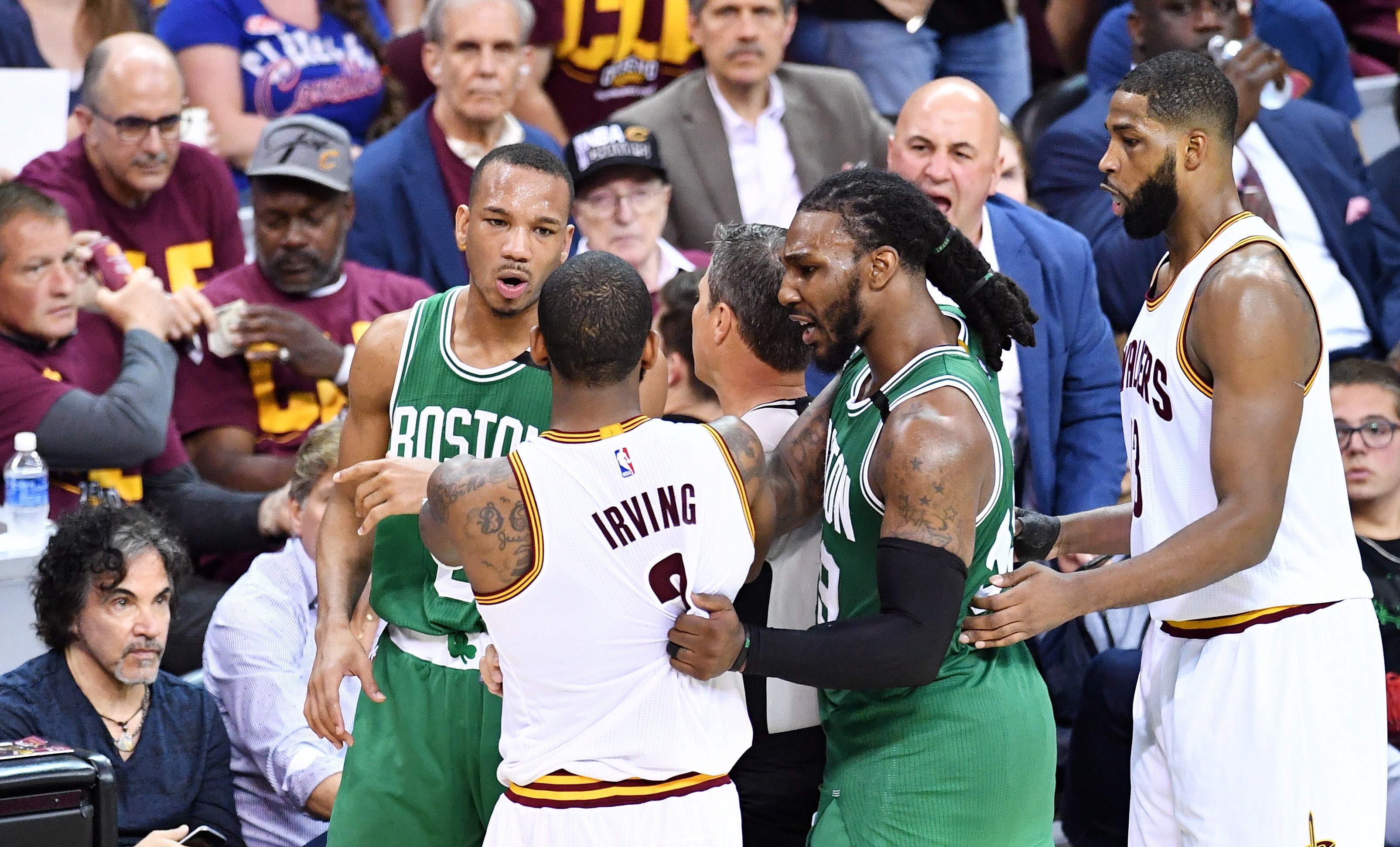 Un triple de Bradley deja con vida a los Celtics ante los Cavaliers Un triple de Bradley deja con vida a los Celtics ante los Cavaliers