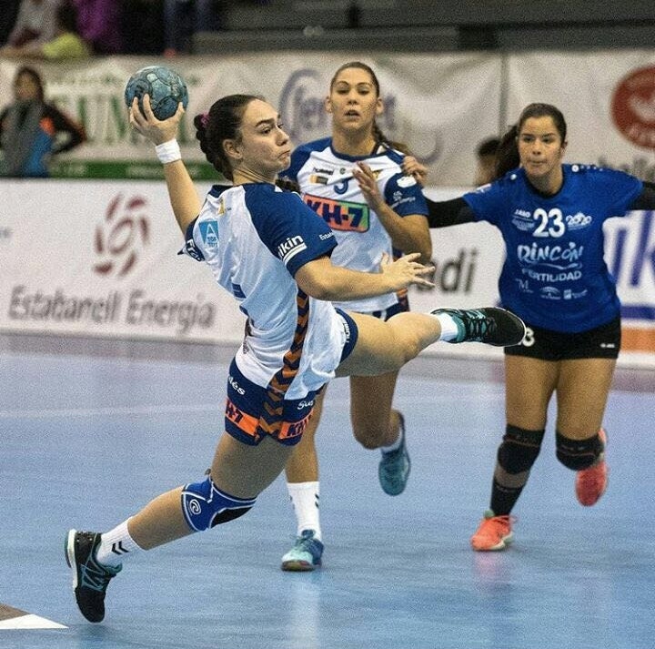 El Elche Mustang ficha a Aina Fernández El Elche Mustang ficha a Aina Fernández