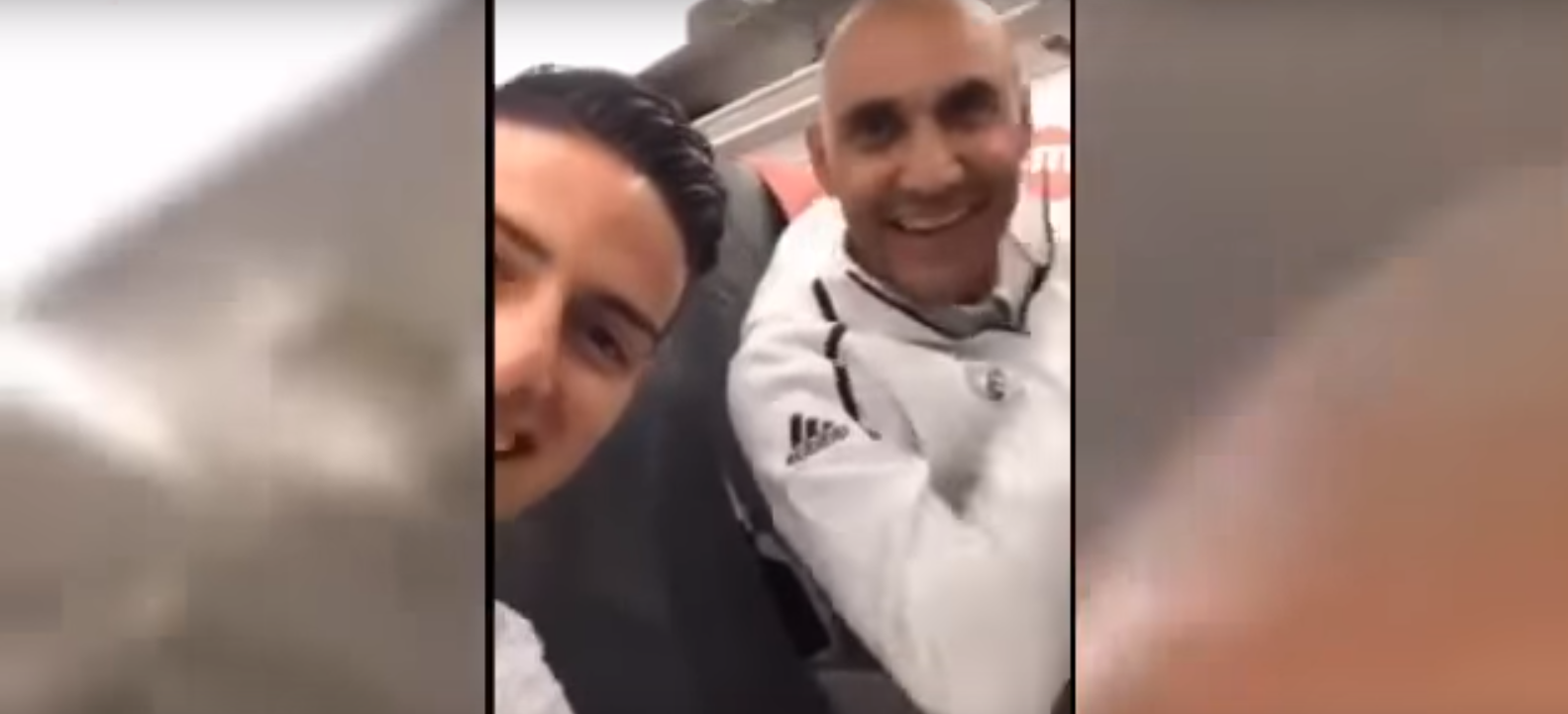 La fiesta en el avión del Real Madrid, desde el móvil de James Rodríguez: "¡Pepe mátalo!" La fiesta en el avión del Real Madrid, desde el móvil de James Rodríguez: "¡Pepe mátalo!"
