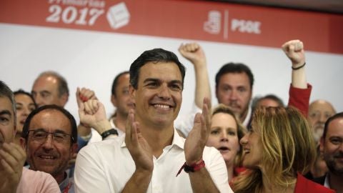 Pedro S&aacute;nchez celebrando su victoria en las primarias del PSOE