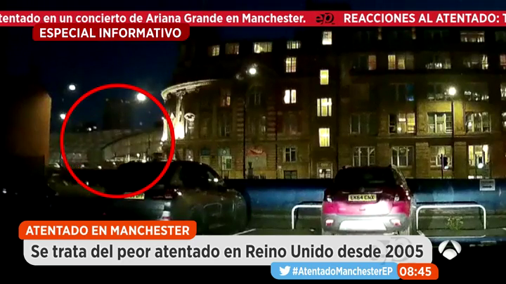 Los primeros momentos tras el atentado en Manchester muestran el pánico vivido por los asistentes al concierto de Ariana Grande Los primeros momentos tras el atentado en Manchester muestran el pánico vivido por los asistentes al concierto de Ariana Grande
