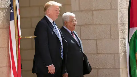 Donald Trump con Mahmud Abás Donald Trump con Mahmud Abás