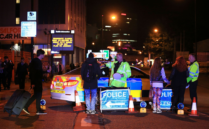 Testigo español del ataque en Manchester: "A mi izquierda y mi derecha tenía niños de cinco y seis años" Testigo español del ataque en Manchester: "A mi izquierda y mi derecha tenía niños de cinco y seis años"