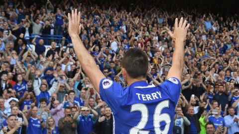 John Terry, despidi&eacute;ndose de los aficionados del Chelsea