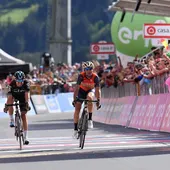 Nibali y Landa llegan a la meta del Giro de Italia Nibali y Landa llegan a la meta del Giro de Italia