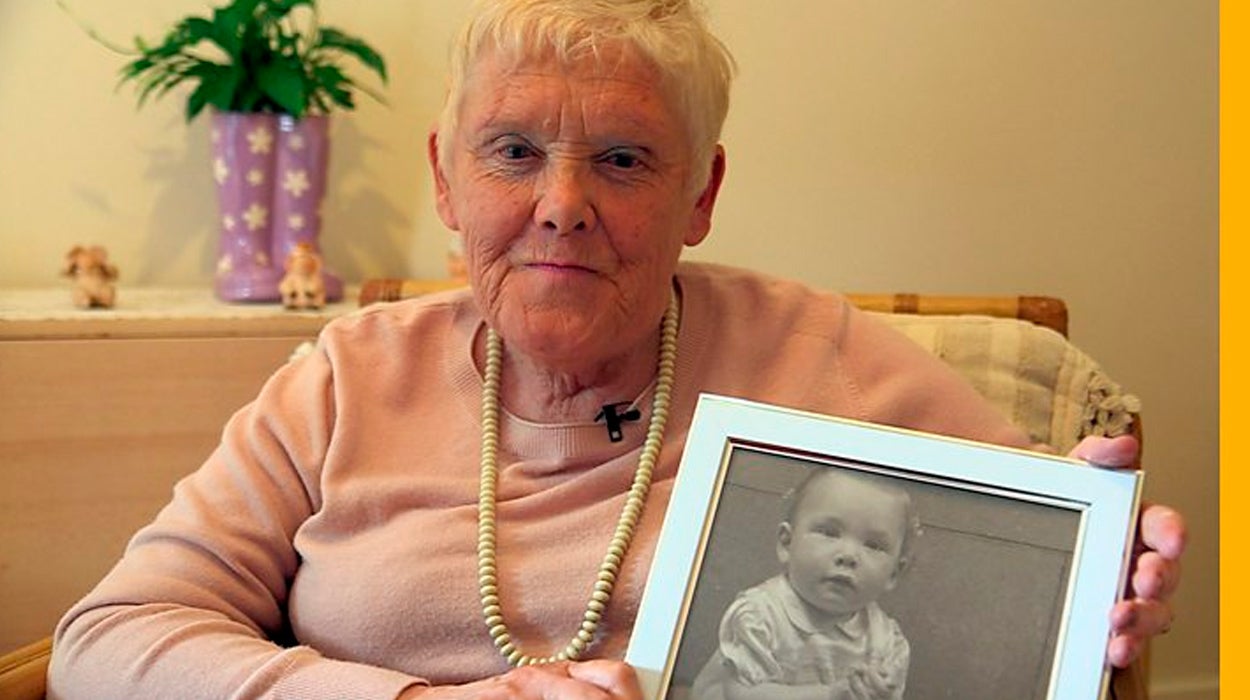 La historia de Jeanette, una mujer a la que le extirparon unos testículos internos sin su conocimiento La historia de Jeanette, una mujer a la que le extirparon unos testículos internos sin su conocimiento