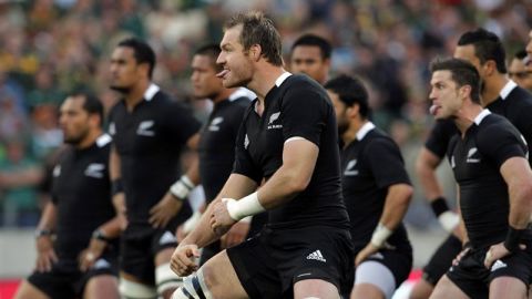 La selecci&oacute;n masculina de rugby de Nueva Zelanda, conocida como los "All Blacks"