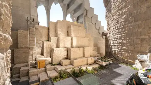 El huerto en la fachada de la Pasión de la Sagrada Familia El huerto en la fachada de la Pasión de la Sagrada Familia