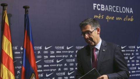 Bartomeu, saliendo de la sala de prensa del Barcelona