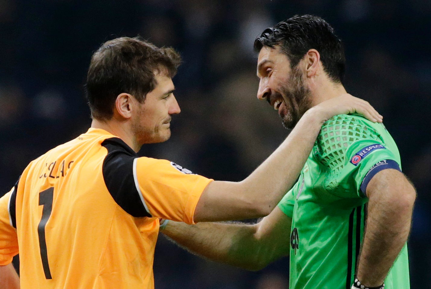 El emotivo mensaje de Casillas a Buffon tras la eliminación de Italia El emotivo mensaje de Casillas a Buffon tras la eliminación de Italia