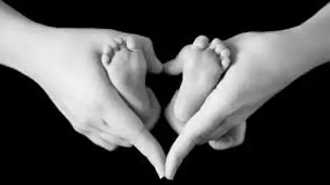 MAMÁ Y BEBÉ MAMÁ Y BEBÉ
