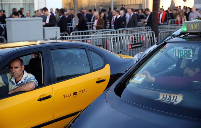 El sindicato no descarta una huelga de taxistas indefinida El sindicato no descarta una huelga de taxistas indefinida