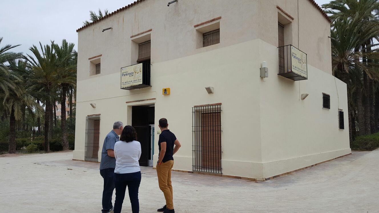 C’s insta adecuar al tránsito de silla de ruedas el acceso a la casa del Huerto de Montenegro de Elche C’s insta adecuar al tránsito de silla de ruedas el acceso a la casa del Huerto de Montenegro de Elche