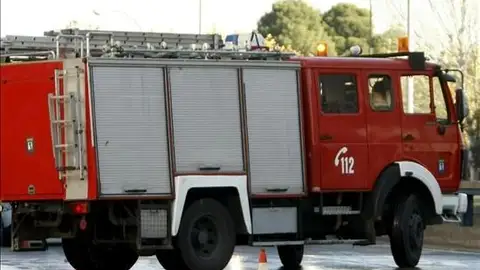 Foto de archivo de un coche de bomberos en Madrid