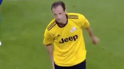 Allegri se lesiona en un partido benéfico Allegri se lesiona en un partido benéfico