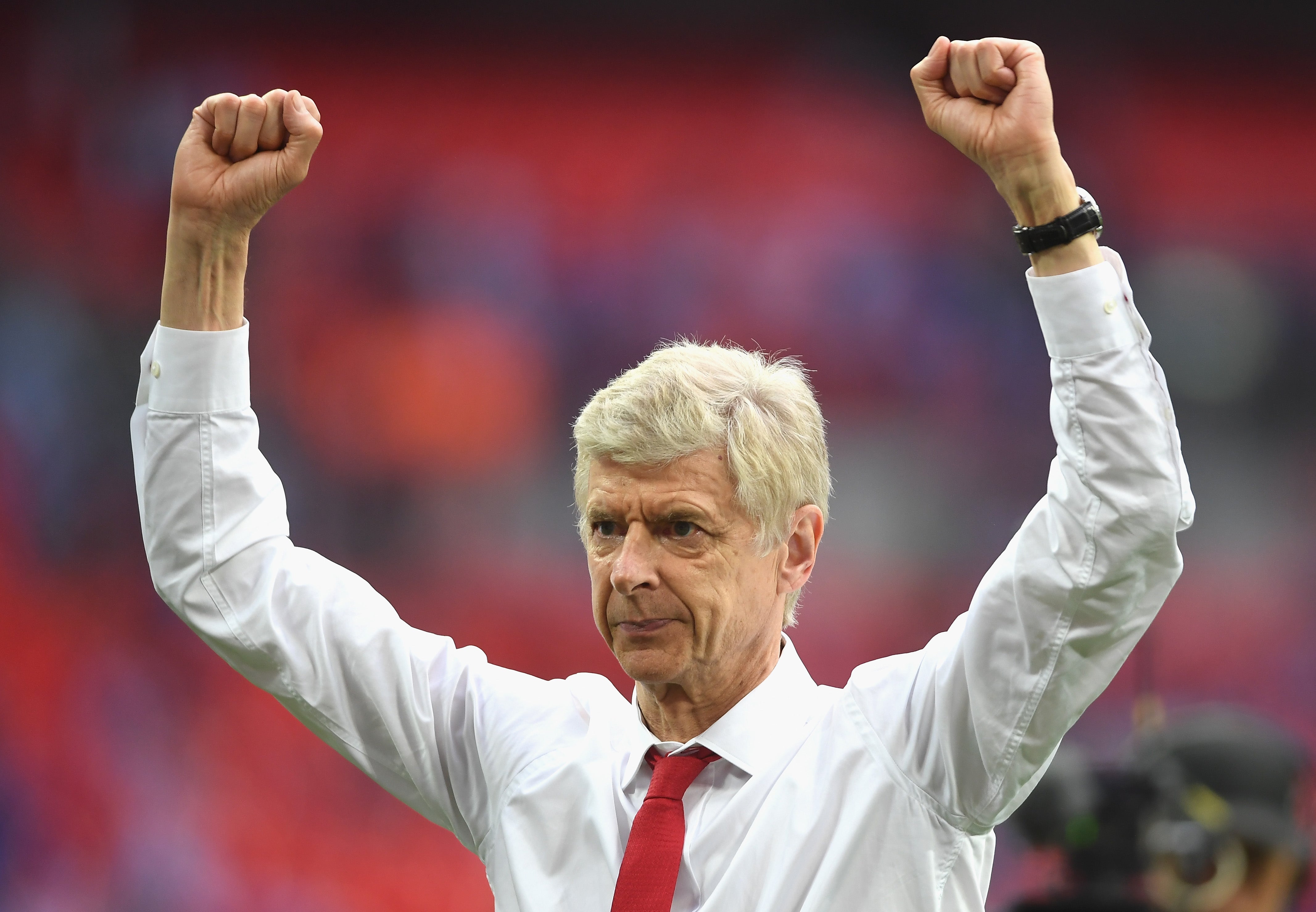 Arsene Wenger renueva dos temporadas más con el Arsenal Arsene Wenger renueva dos temporadas más con el Arsenal