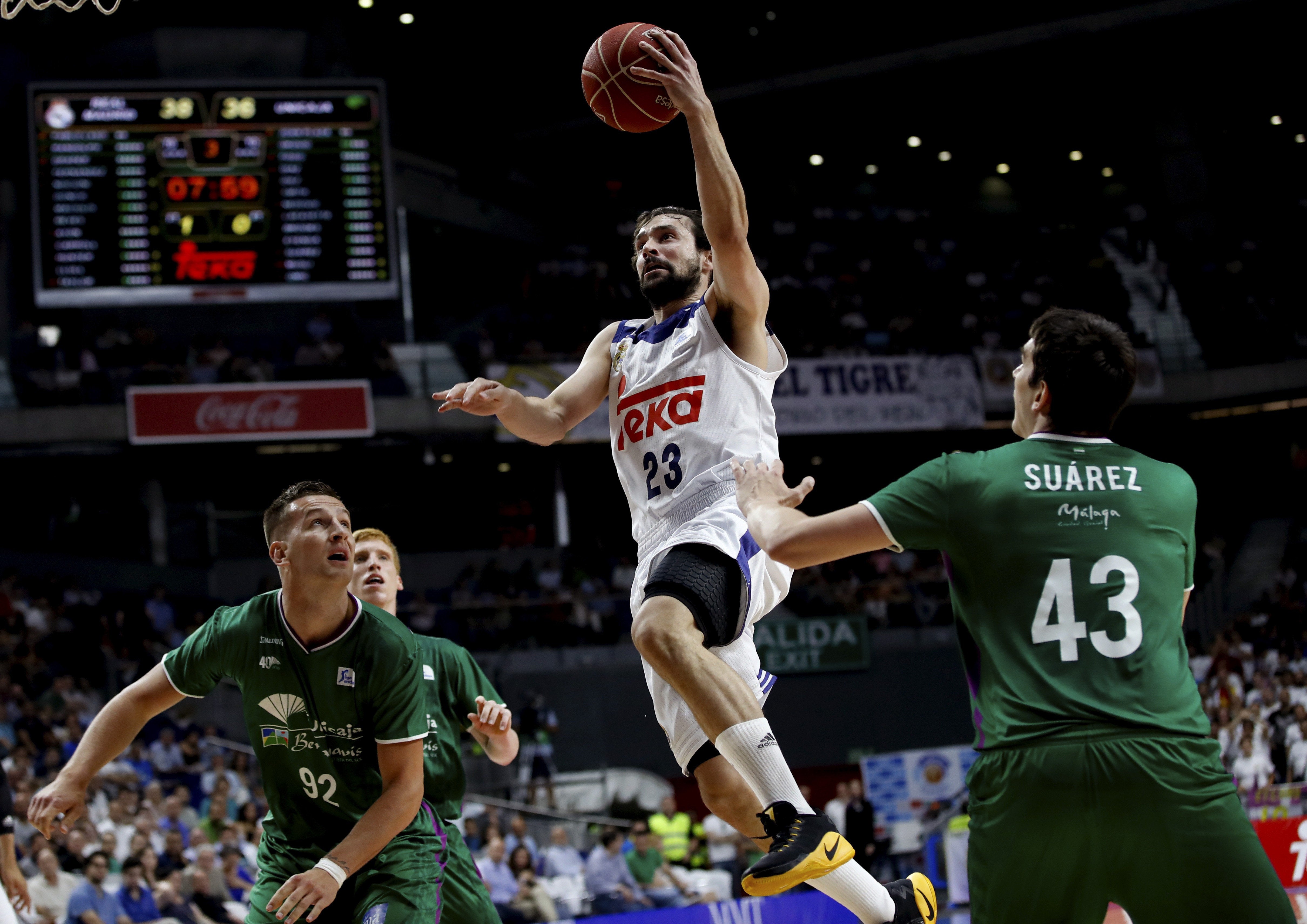 El Real Madrid gana al Unicaja y suma su primera victoria en las semifinales El Real Madrid gana al Unicaja y suma su primera victoria en las semifinales