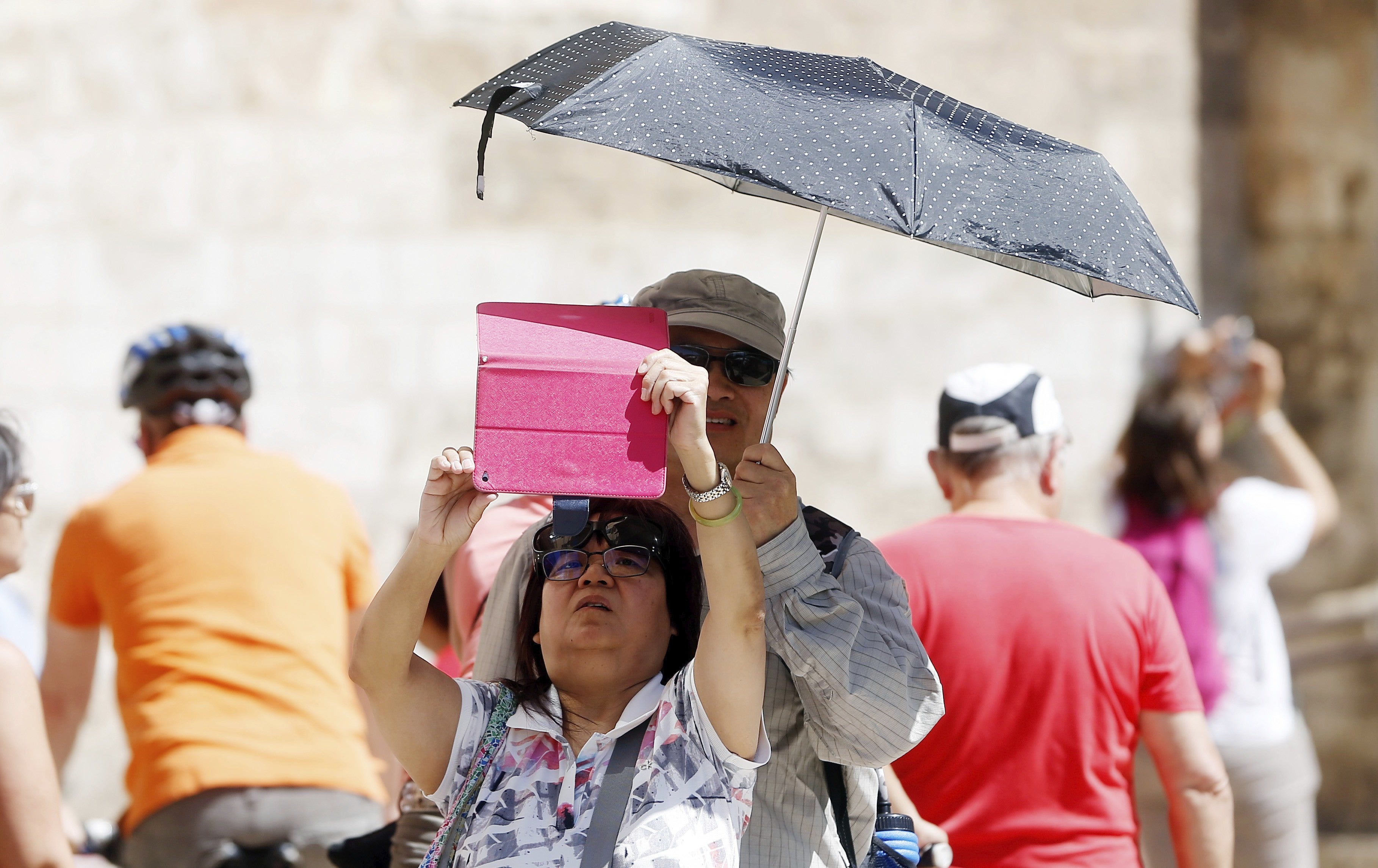 Los turistas extranjeros gastaron 28.235 millones de euros en España hasta mayo Los turistas extranjeros gastaron 28.235 millones de euros en España hasta mayo