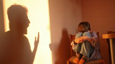 Maltrato infantil Maltrato infantil