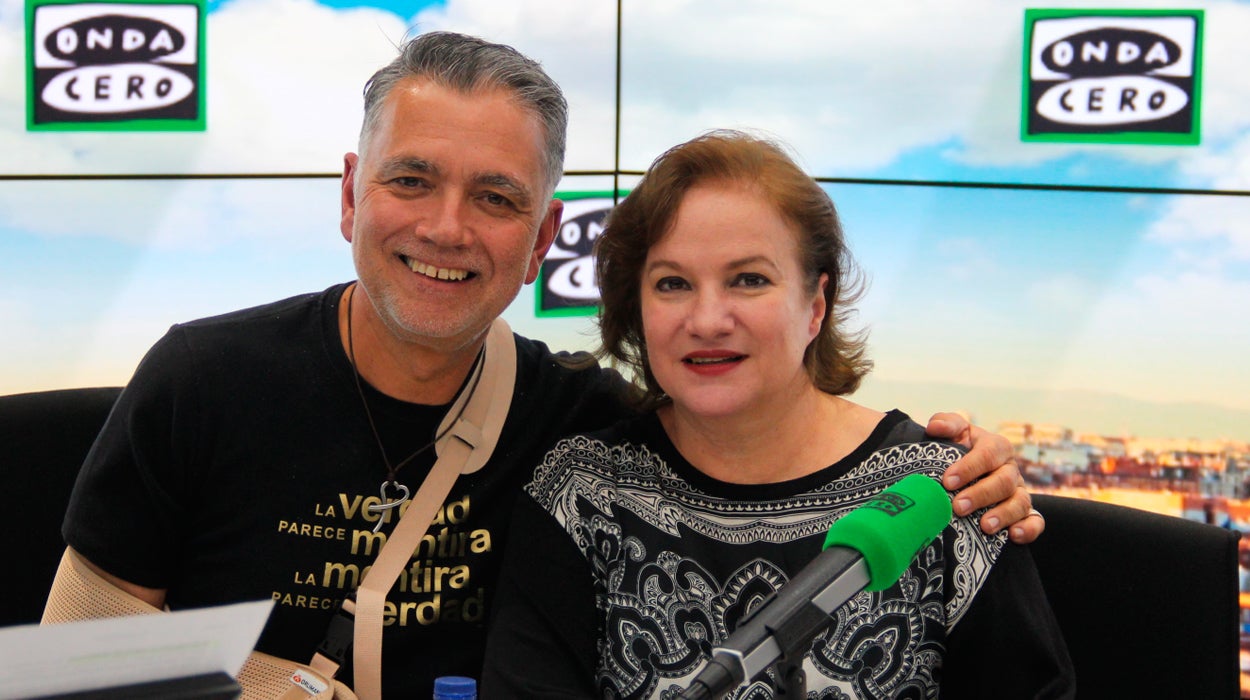 ¿Puede adivinar Pimpinela quién canta estas versiones de 'Olvídame y pega la vuelta'? ¿Puede adivinar Pimpinela quién canta estas versiones de 'Olvídame y pega la vuelta'?