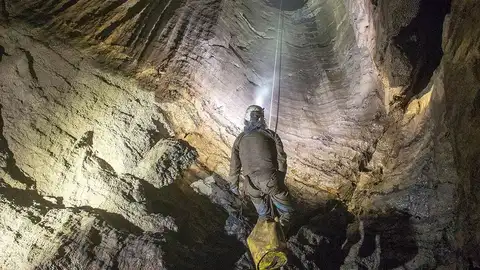 Sima Aralar Espeleología