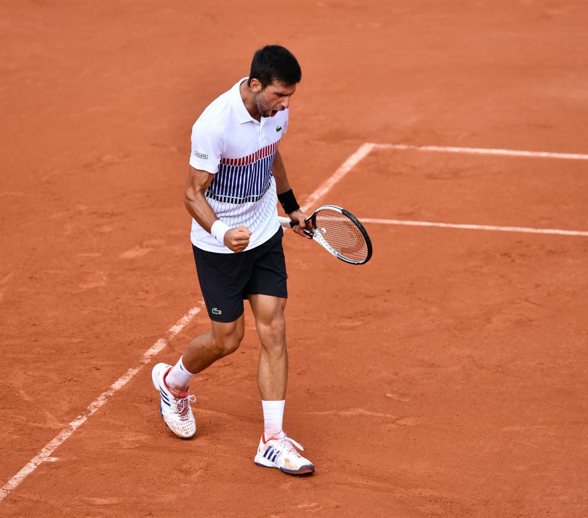 Novak Djokovic suda y sufre para ganar a Schwartzman en tercera ronda del Roland Garros Novak Djokovic suda y sufre para ganar a Schwartzman en tercera ronda del Roland Garros