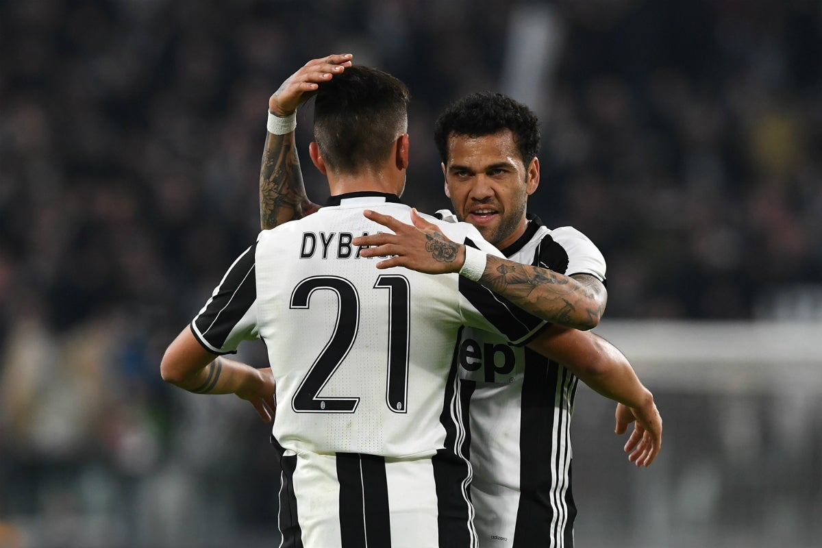 Dani Alves: "Le dije a Dybala que tendría que irse de la Juventus para mejorar más" Dani Alves: "Le dije a Dybala que tendría que irse de la Juventus para mejorar más"